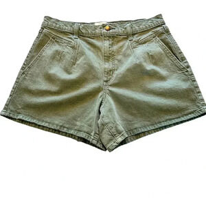 Universal Thread jean shorts women's size 12/31R green pin tuck short